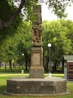 Obelisco in p.zza Mazzini a Livorno